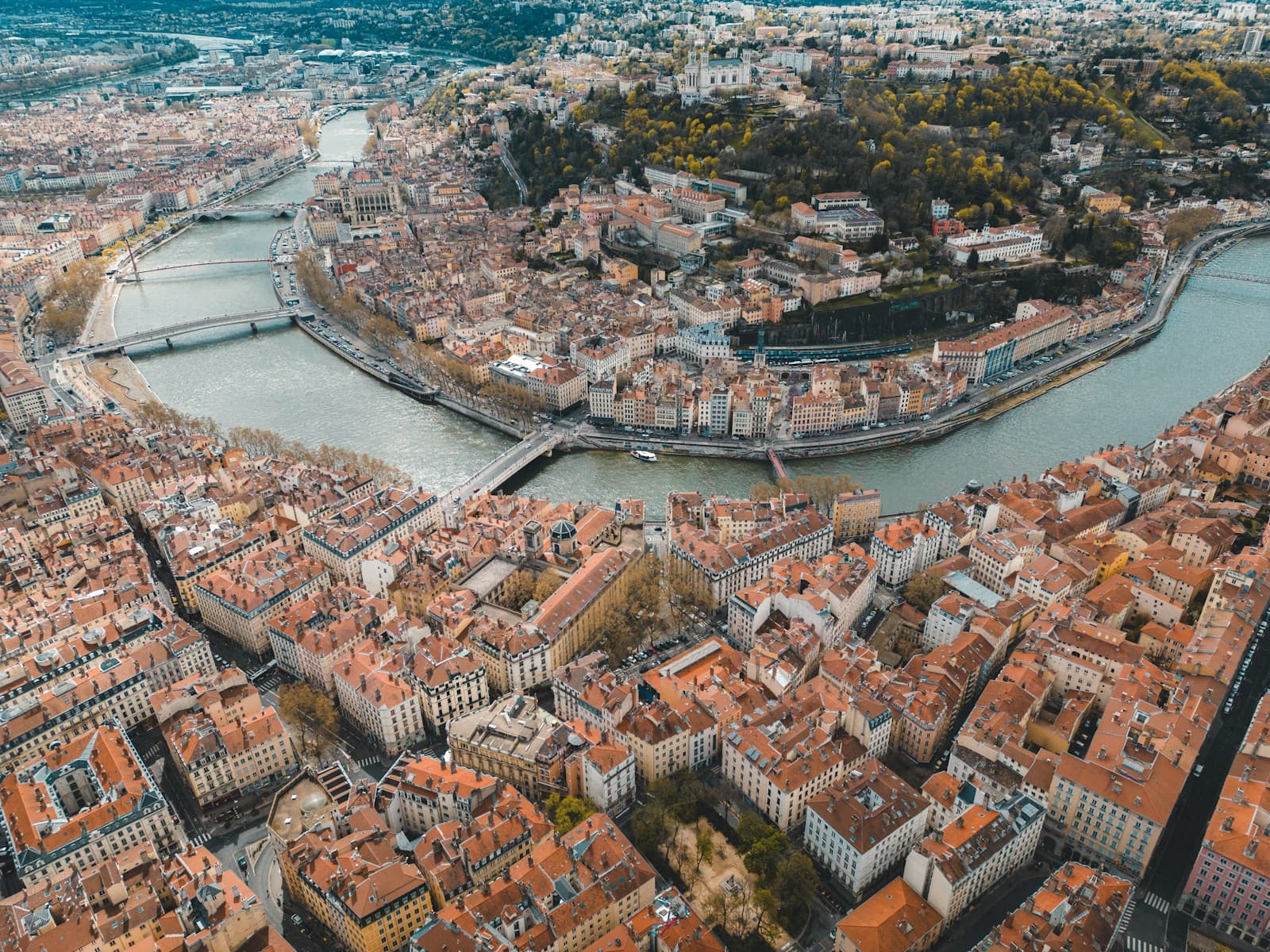 Lyon vue depuis les hauteurs, entre Rhône et Saône